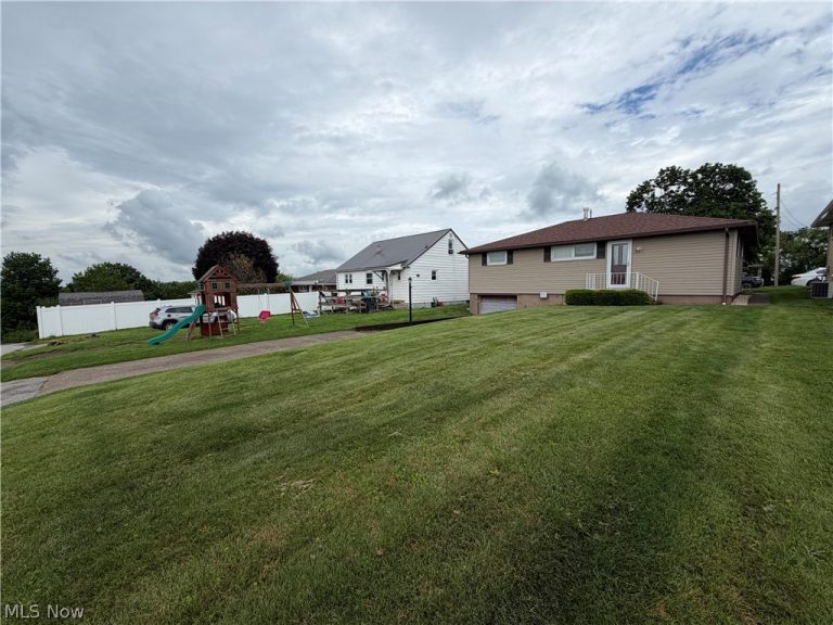 508 Mildred Avenue, Weirton, WV - Photo 3