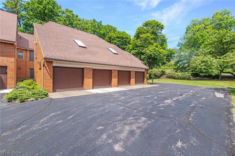 4695 Mayfield Road #F, South Euclid, OH - Photo 8