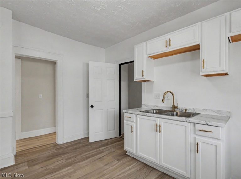 3682 143rd Street, Cleveland, OH - Photo 6