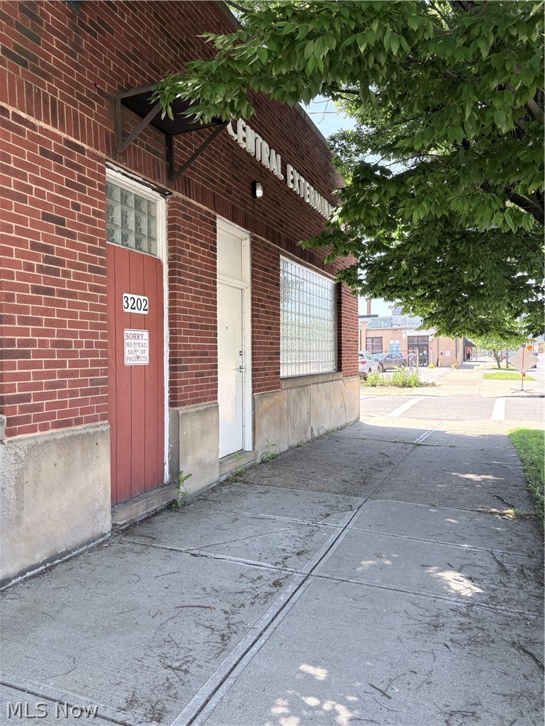 3202 St Clair Avenue, Cleveland, OH, 44114