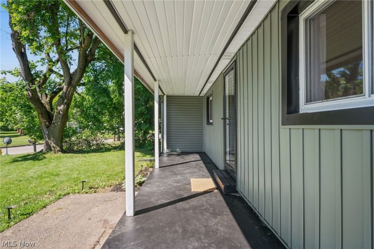 815 Cassell Avenue, Barberton, OH - Photo 4