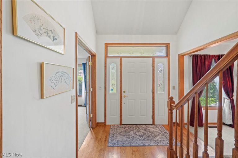 32194 Teasel Court, Avon Lake, OH - Photo 6