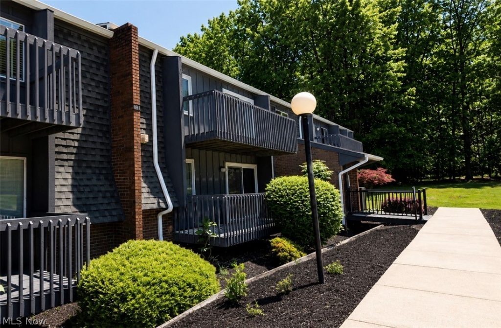 6215 Hidden Creek Drive #316, Lorain, OH