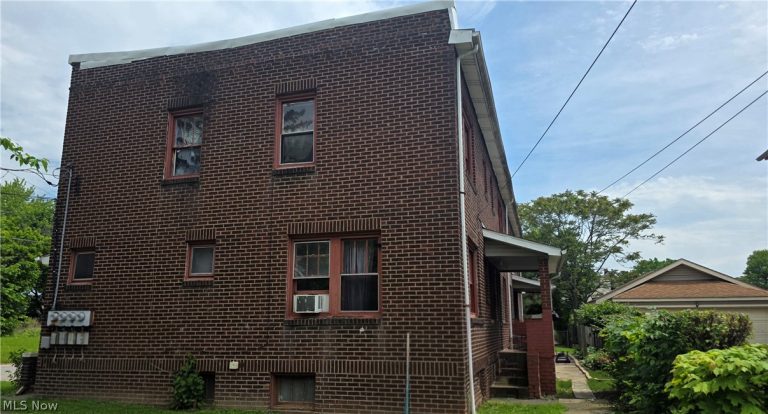 2217 Oakwood Avenue, Youngstown, OH - Photo 5