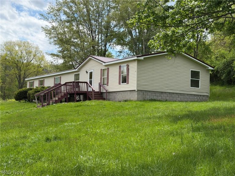 3211 Bay Road, Carrollton, OH - Photo 3