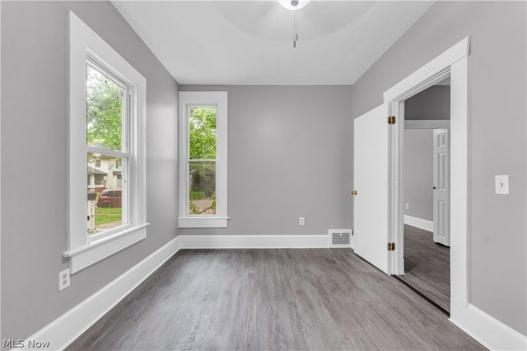 2050 83rd Street #1/DN, Cleveland, OH - Photo 6