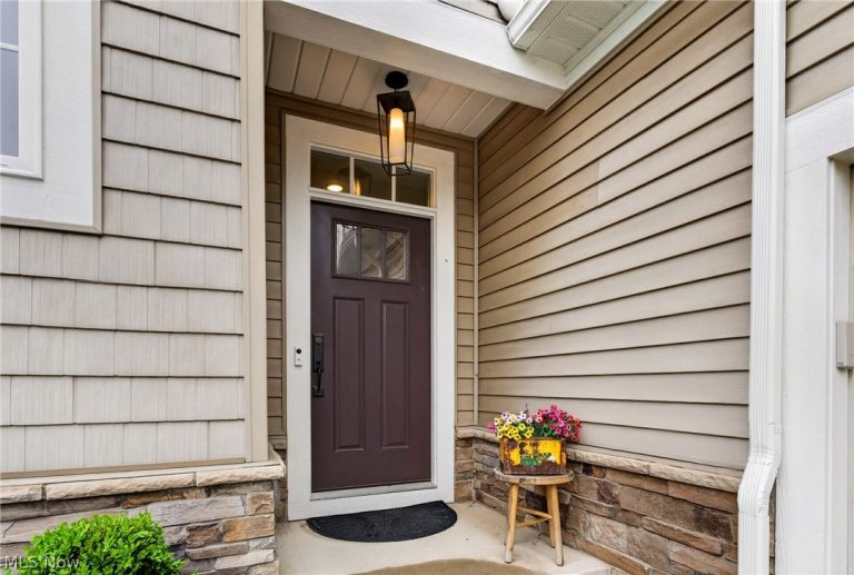 7429 Villa Ridge, Chagrin Falls, OH - Photo 5