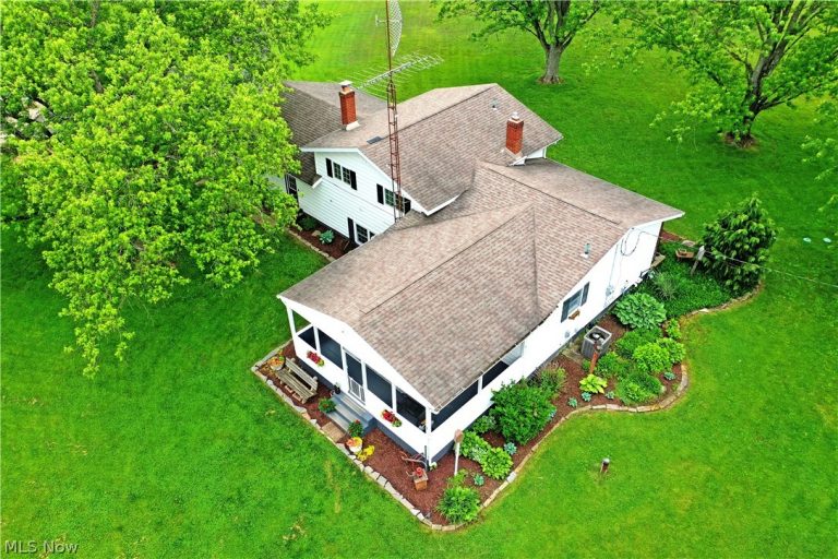 7198 Oak Hill Drive, West Farmington, OH - Photo 6