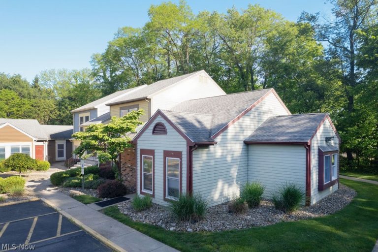 30 Munroe Falls Avenue, Munroe Falls, OH - Photo 6