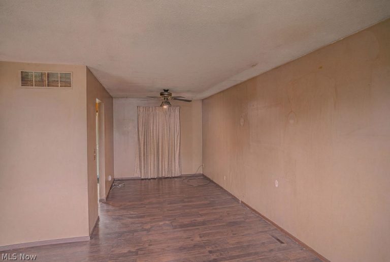 2100 Division Street Ext Street, Parkersburg, WV - Photo 6