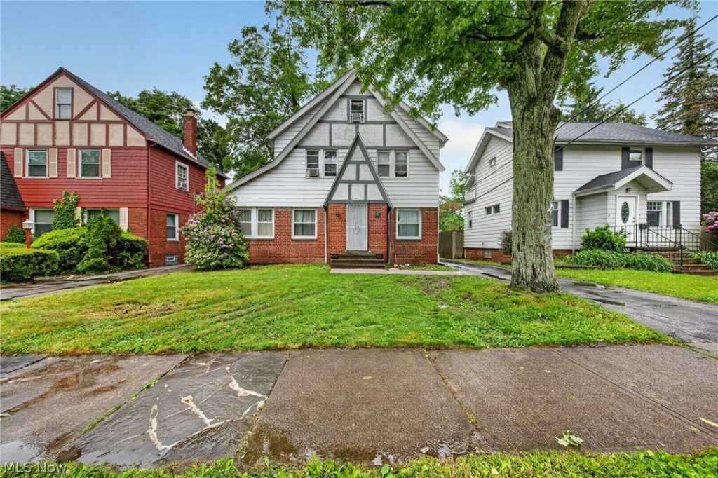 3954 Bluestone Road, Cleveland Heights, OH