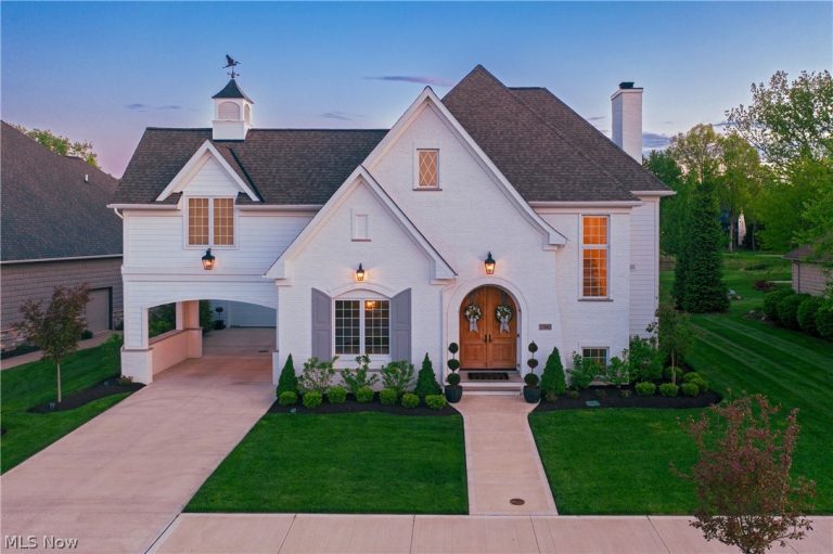 33683 Via San Angelo Drive, Avon, OH, 44011