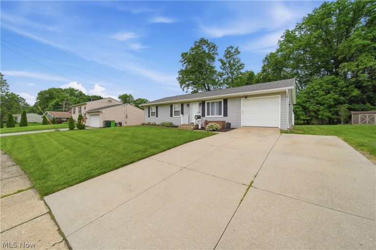 3796 Charring Cross Drive, Stow, OH - Photo 2