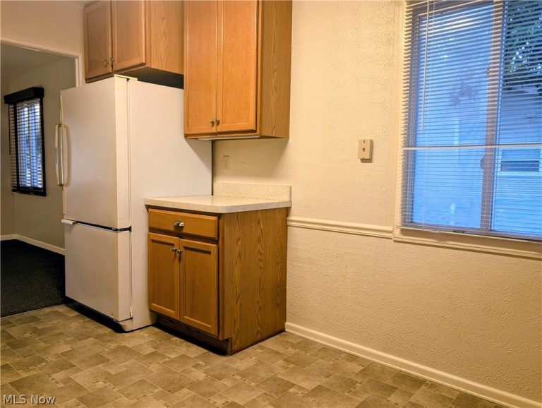 50 Circle Drive, Medina, OH - Photo 6