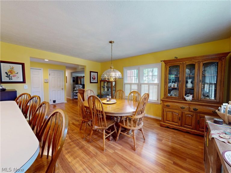 33430 Pettibone Road, Solon, OH - Photo 8
