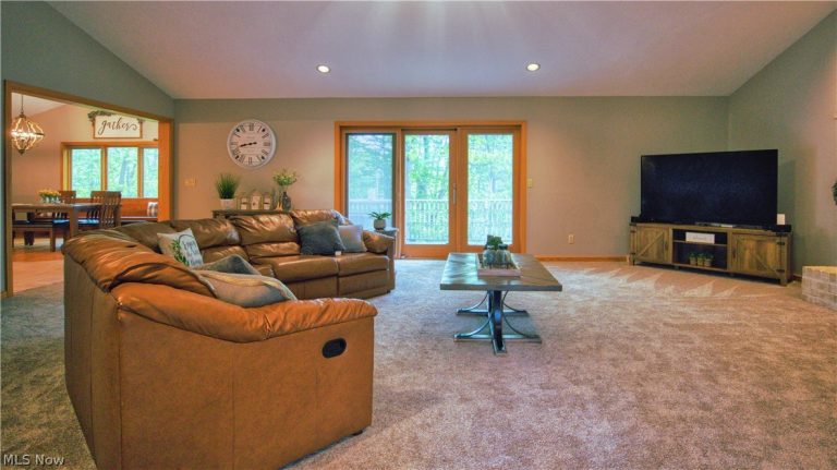 1751 Squaw Creek Drive, Girard, OH - Photo 4