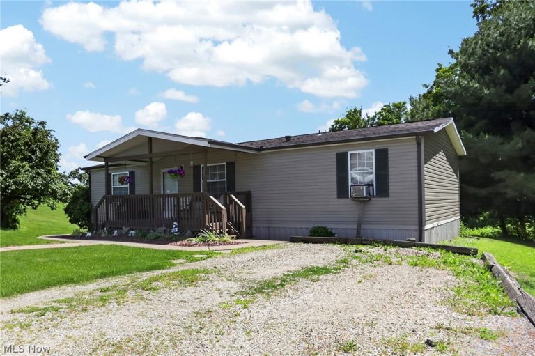 8320 Hopewell National Road, Zanesville, OH - Photo 6