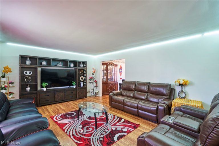 636 Franklin Avenue, Cuyahoga Falls, OH - Photo 4