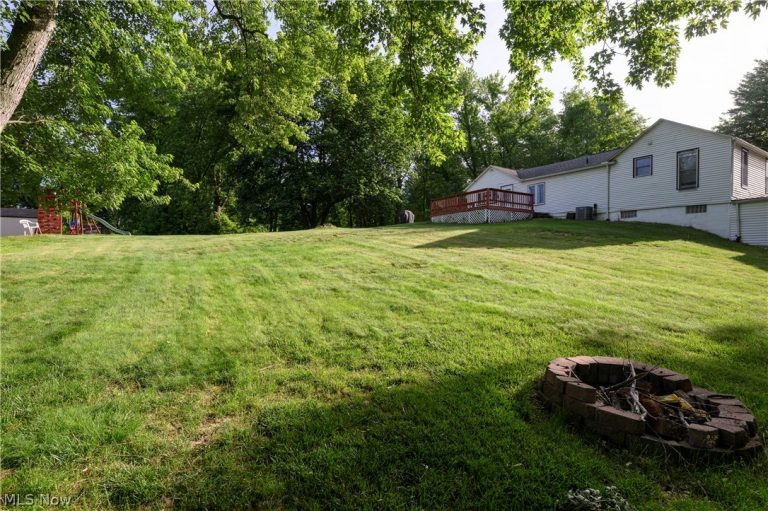 7660 Akron Avenue, Canal Fulton, OH - Photo 6