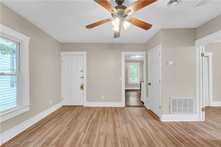 2050 83rd Street #2/UP, Cleveland, OH - Photo 3