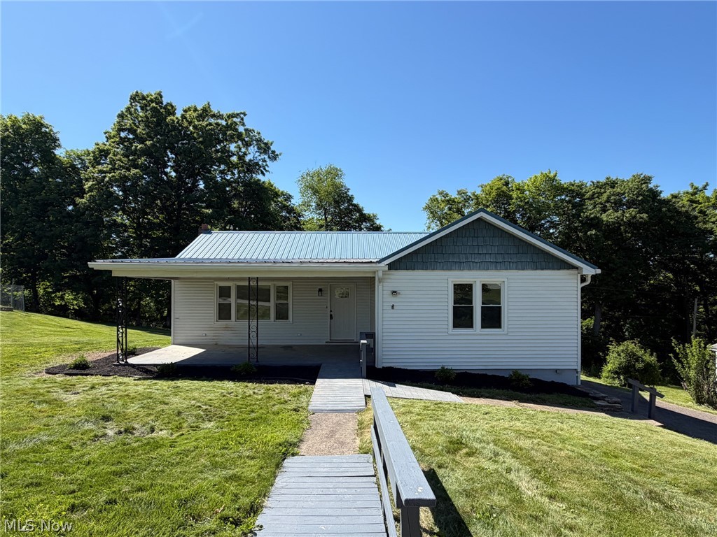 1085 Overlook Drive, Wintersville, OH