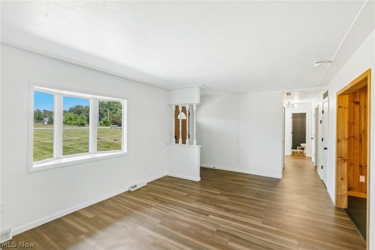 12034 Root Road, Columbia Station, OH - Photo 4