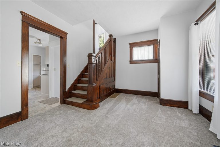 2613 Crown Place, Canton, OH - Photo 4