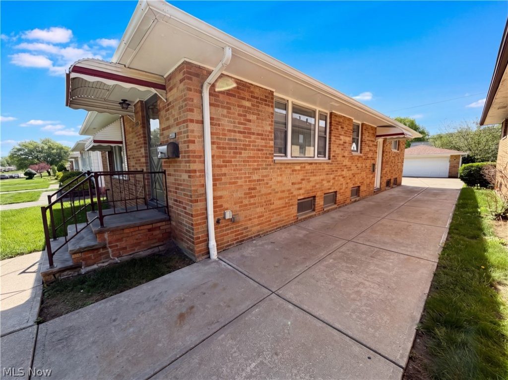 13606 Carpenter Road, Cleveland, OH