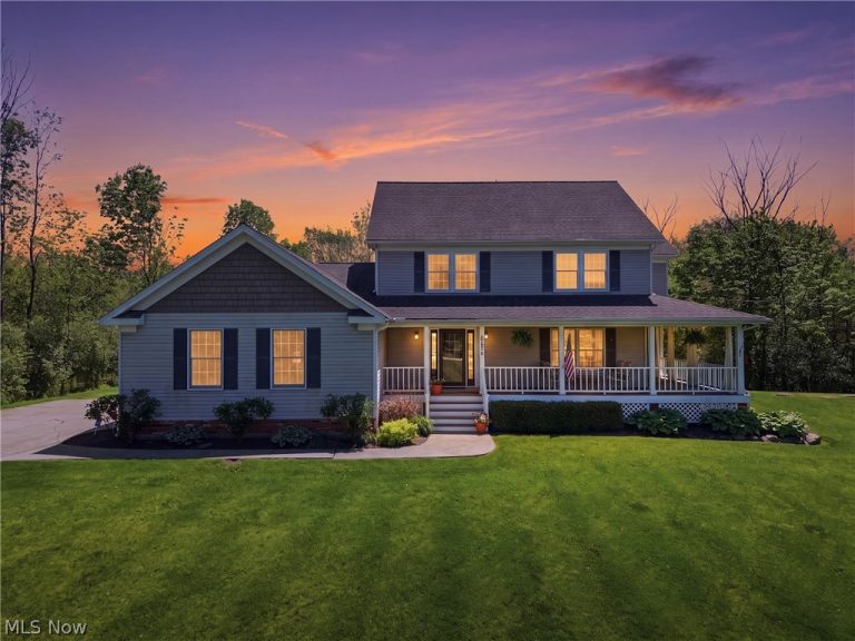 9475 Stafford Road, Chagrin Falls, OH - Photo 2