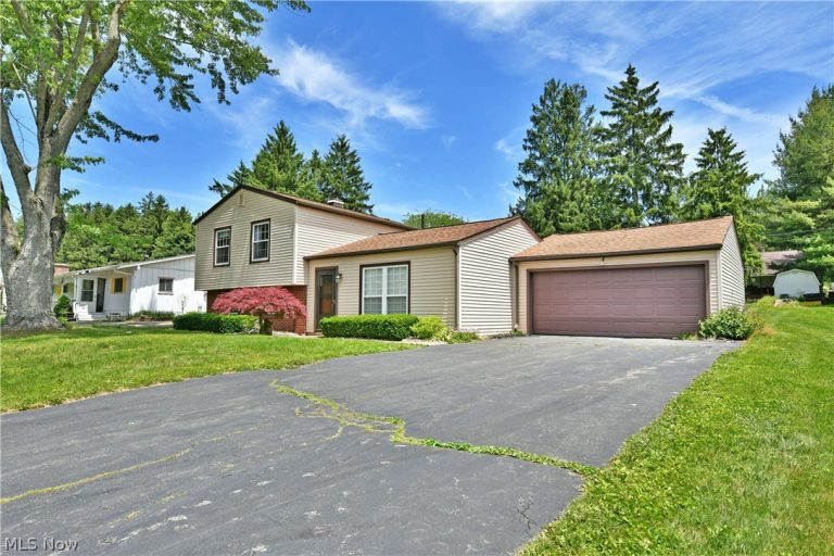 566 Greenleaf Avenue, Warren, OH - Photo 2