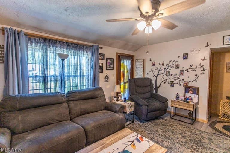 612 High Avenue, Niles, OH - Photo 4