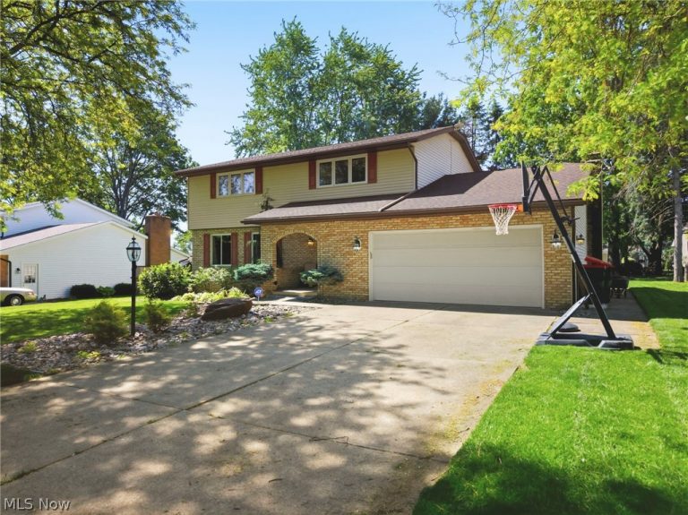 2230 Vixen Street, North Canton, OH - Photo 3