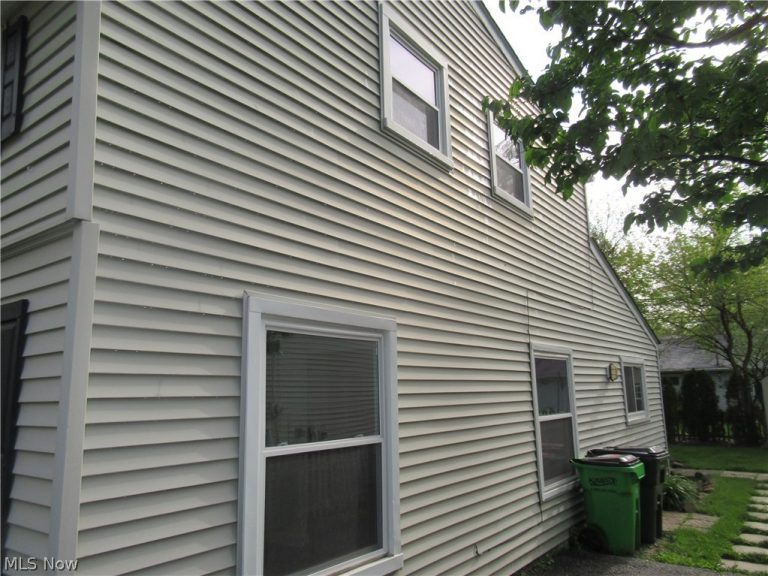 173 Forest Boulevard, Avon Lake, OH - Photo 2