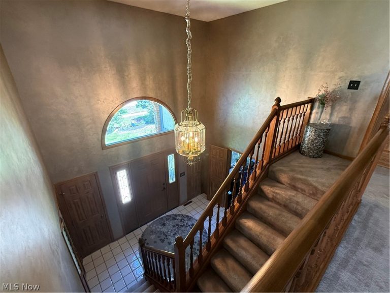 7432 Baldwin Creek Drive, Middleburg Heights, OH - Photo 5