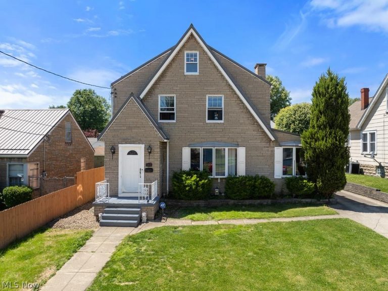 3813 Collins Way, Weirton, WV, 26062