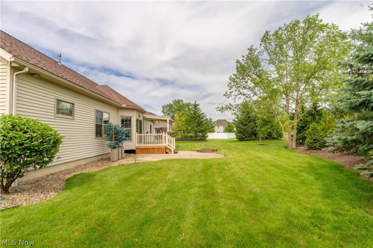 8500 Sandbridge Street, Massillon, OH - Photo 5