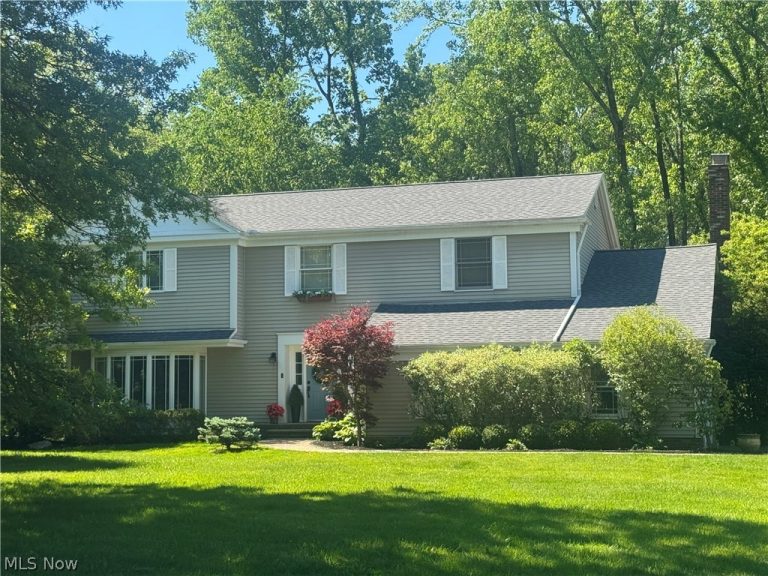11 Chelsea Court, Chagrin Falls, OH, 44022