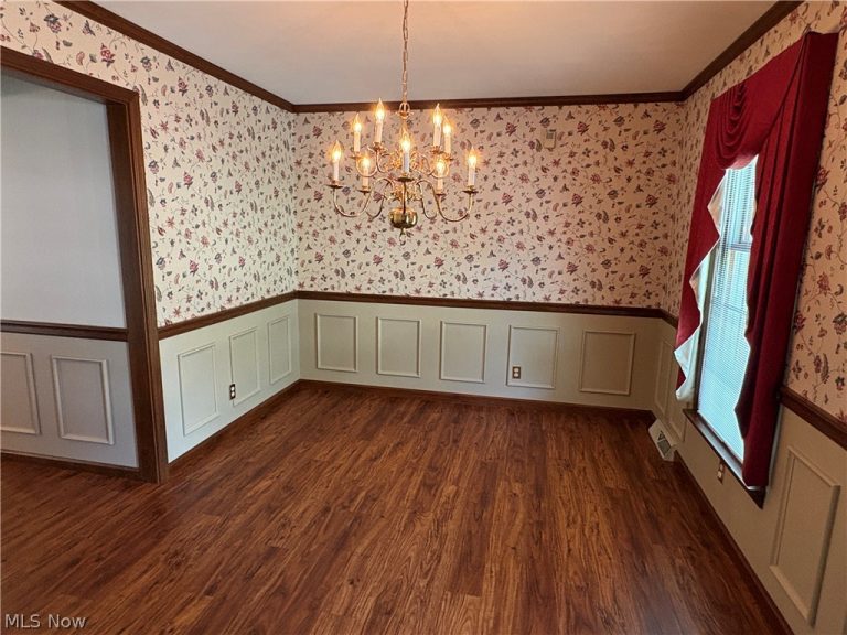 133 Southdale Boulevard, Cortland, OH - Photo 8