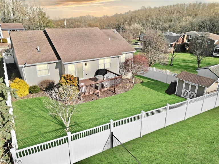 1343 COURTLAND Road, Weirton, WV - Photo 3