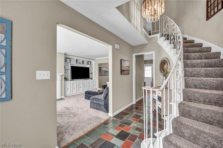 7 Meadowlawn Drive #7/7, Mentor, OH - Photo 4