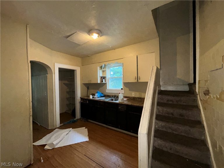 1315 143rd Street, East Cleveland, OH - Photo 5