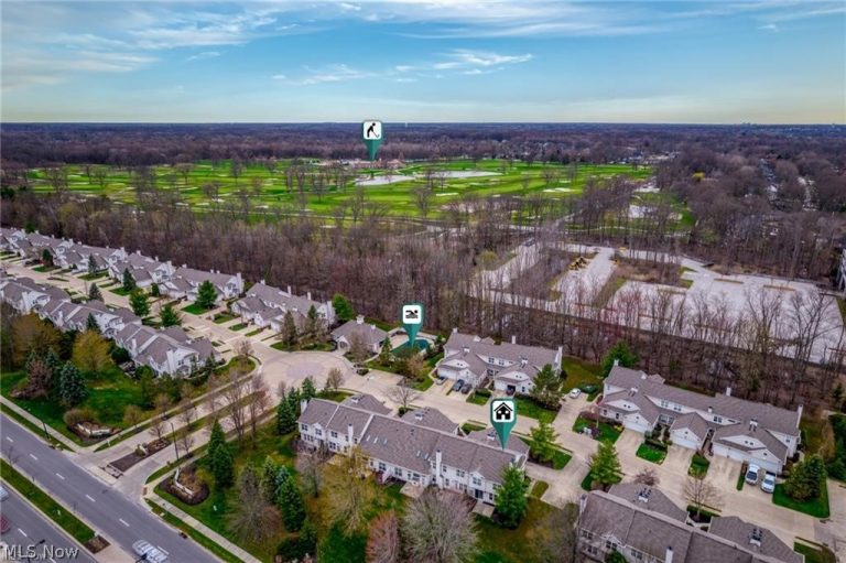 2547 Wyndgate Court #2547, Westlake, OH - Photo 3