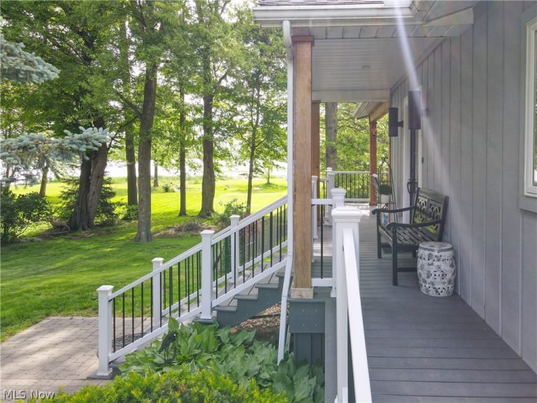 1465 Forest Drive, Akron, OH - Photo 2