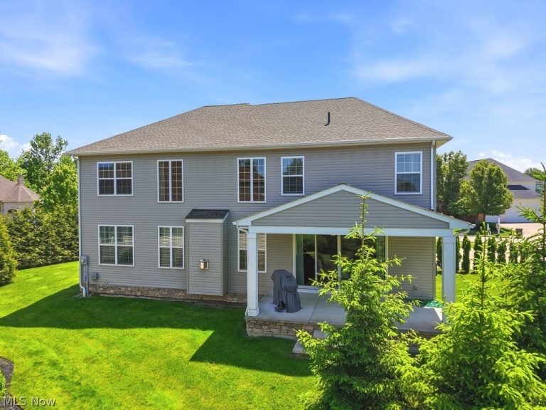 351 Glasgow Drive, Highland Heights, OH - Photo 4