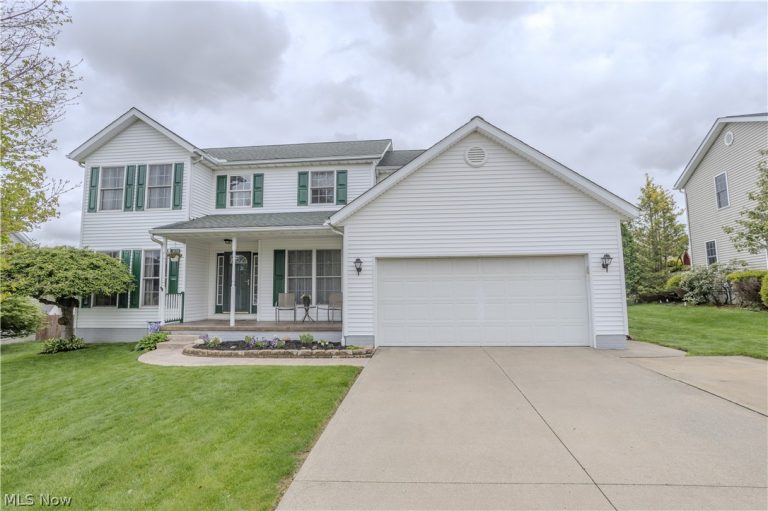 1009 Brittingham Drive, Ravenna, OH - Photo 2