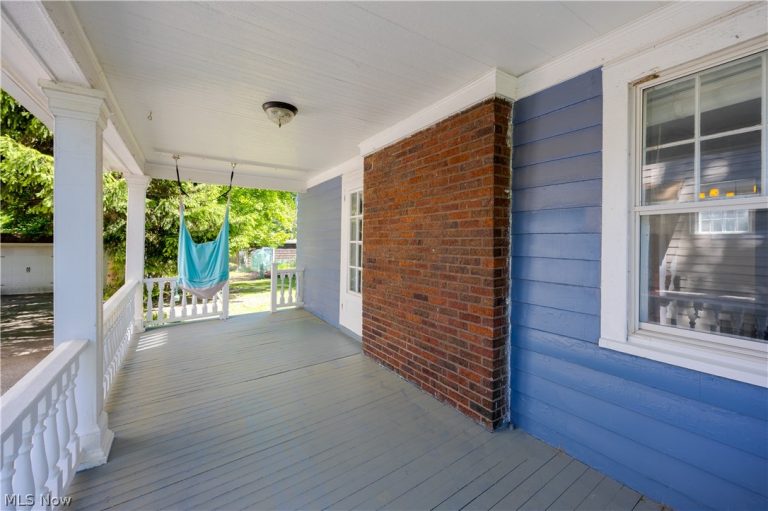 2943 Edgehill Road, Cleveland Heights, OH - Photo 2