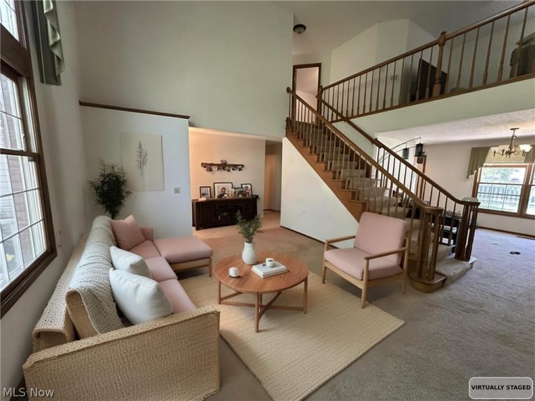 16492 Sunwood Oval, Strongsville, OH - Photo 3