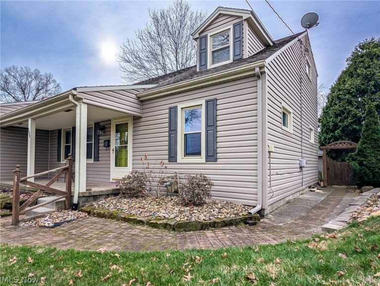 3049 Straley Lane, Youngstown, OH - Photo 2