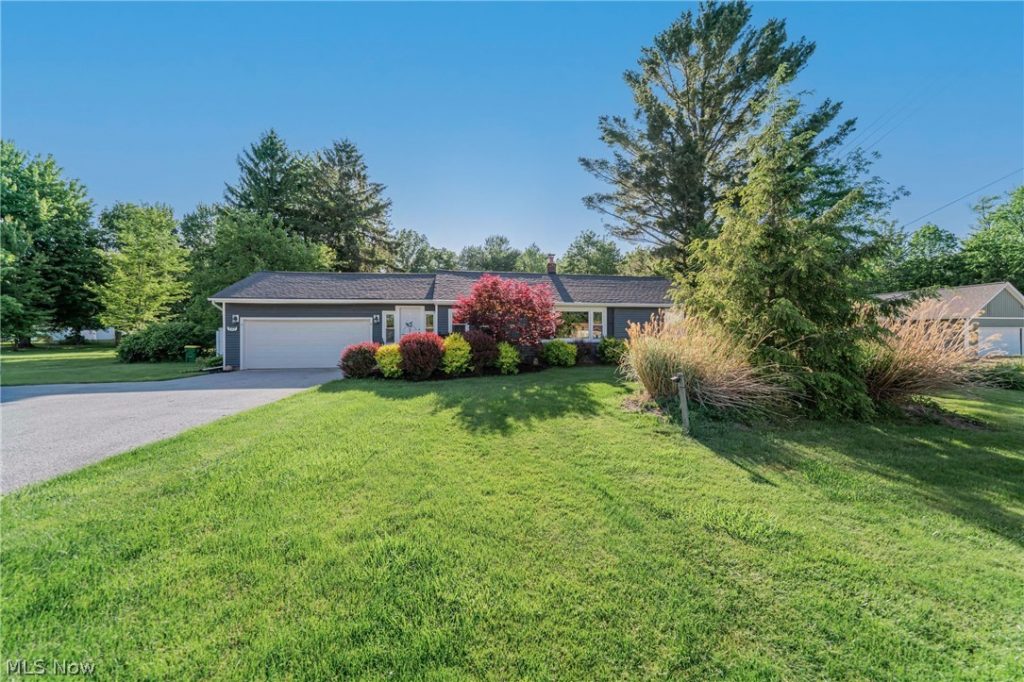 543 Lake Street, Madison, OH