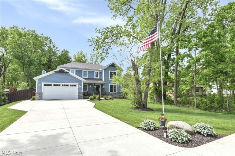 7599 Albion Road, North Royalton, OH - Photo 3